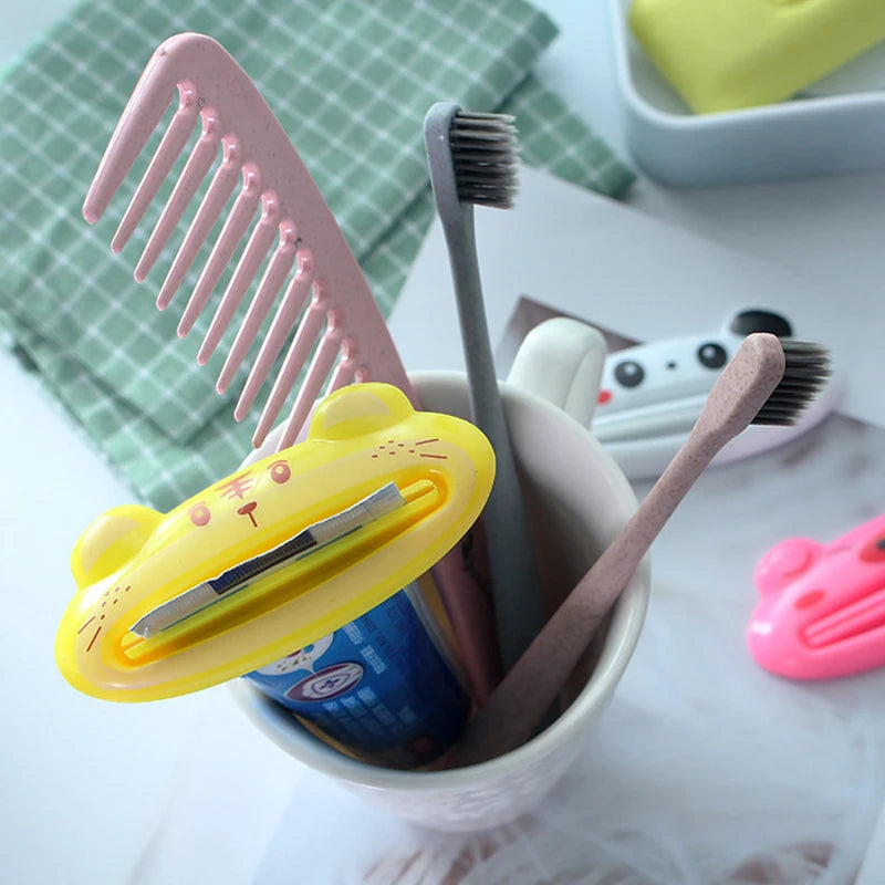 Cartoon Animal Toothpaste Squeezer Easy Use For Children Dispenser Kitchen Gadget Useful Home Tools Bathroom Plastic Tooth Paste