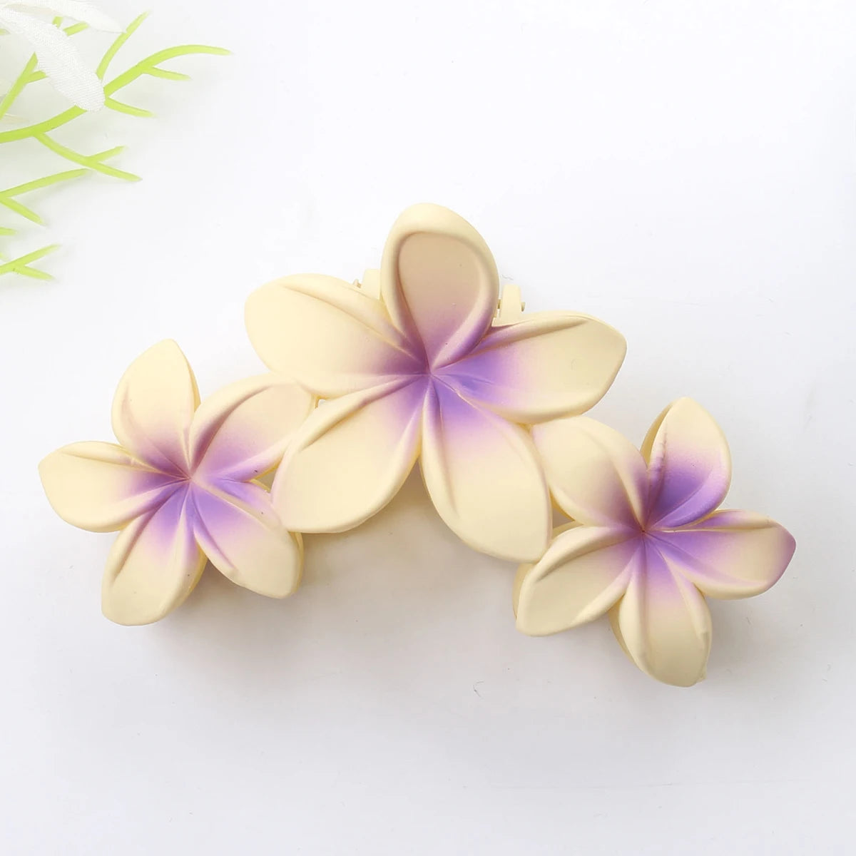 New Versatile Bright Oil French Retro Frangipani Hairpin Simple Fashionable Shark Clip Hair Accessories