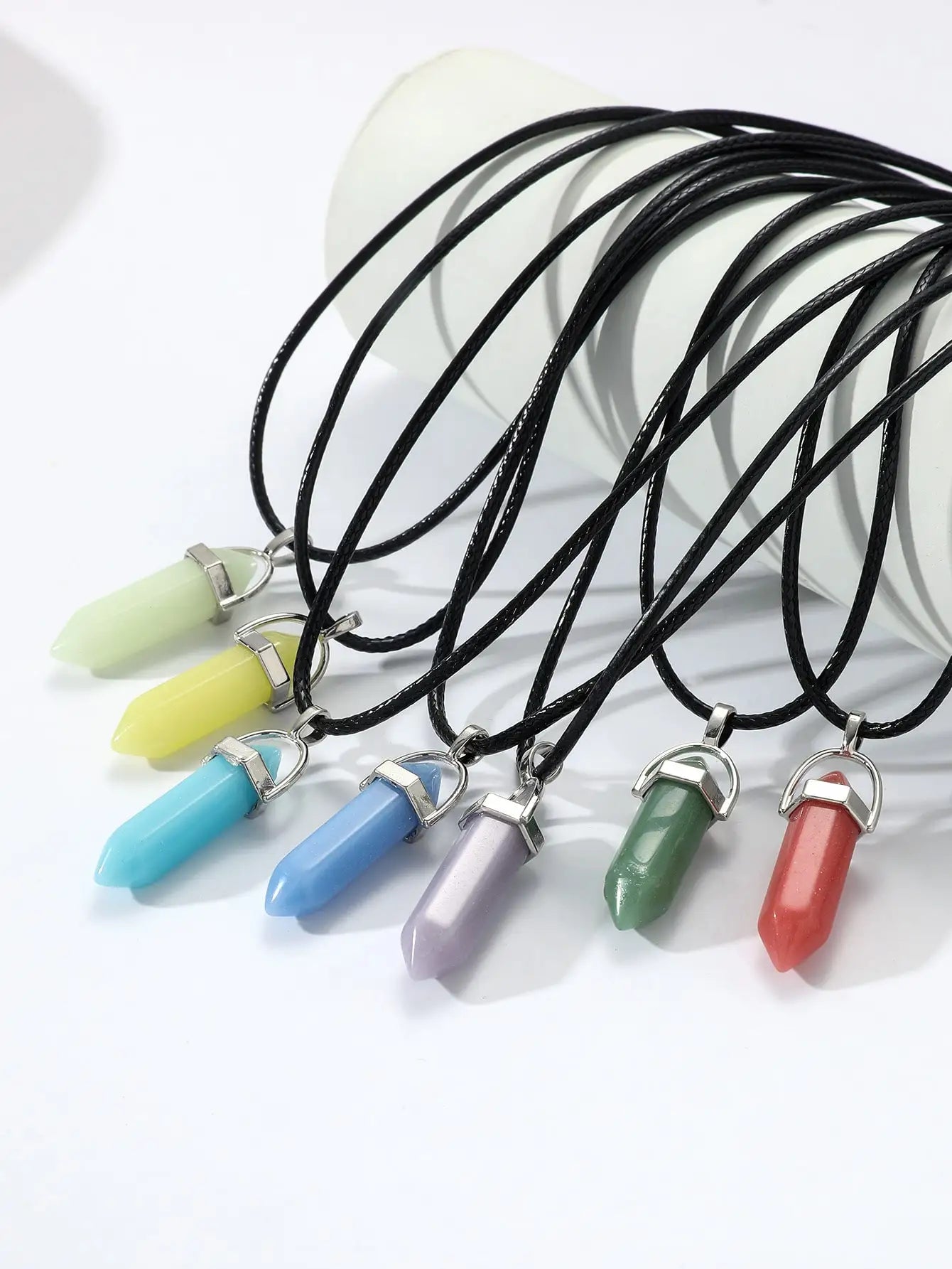 7PCS's Multi -Style Luminous Pendant Necklace, Suitable for Women, Men's Daily Wear, Will Emit Bright Pendant Necklaces