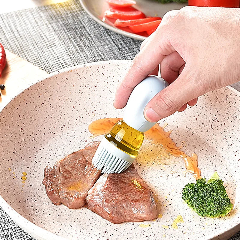 Portable Kitchen Oil Bottle Silicone Brush Control Quantitative With Barbecue Spray Bottle For BBQ Cooking Baking Oil Dispenser