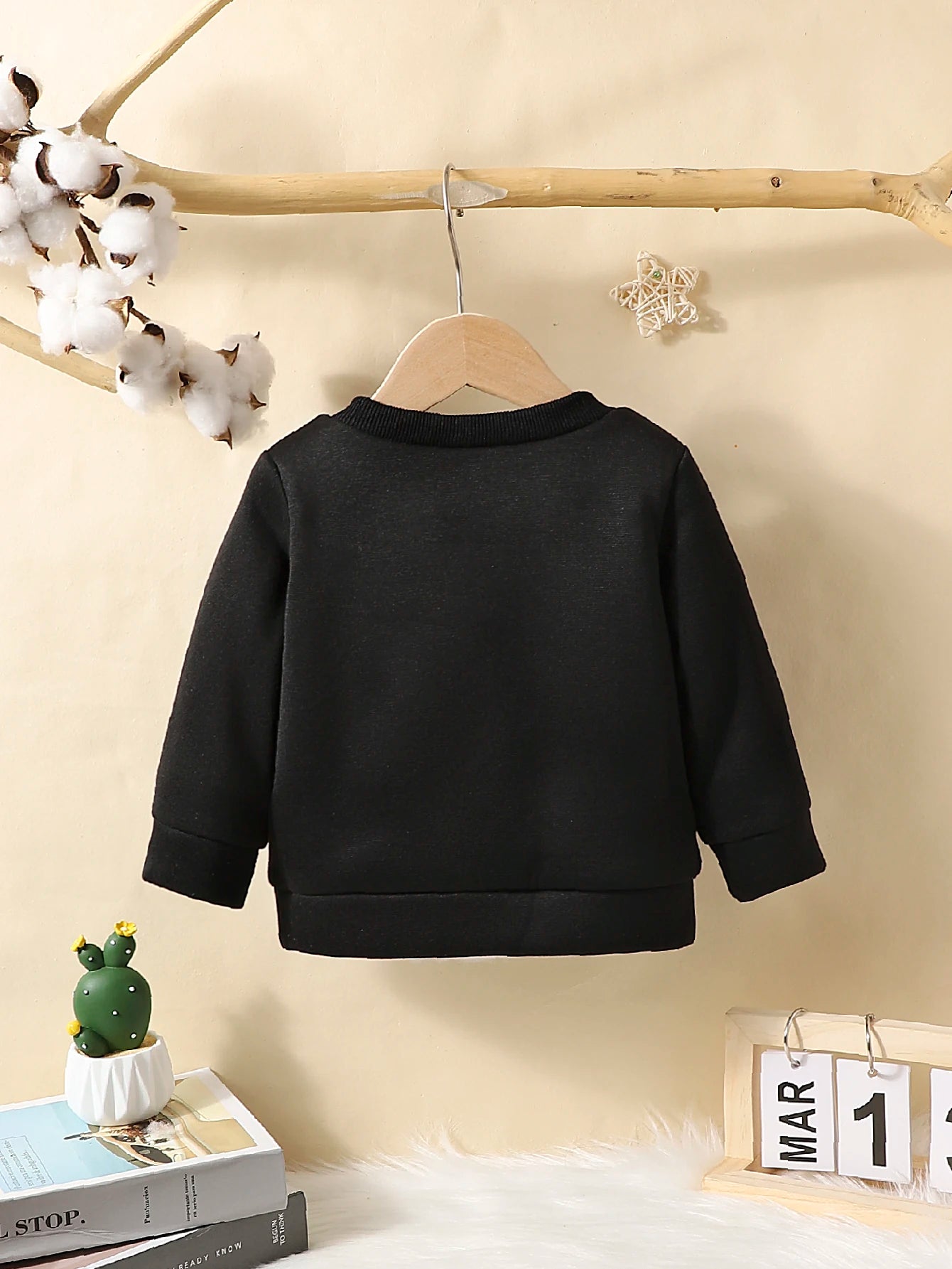 Spring  Autumn Boys Girls Sweater Round Neck Long Sleeved Cartoon Bear Eyecover Top Fashionable Cute Infant Toddler