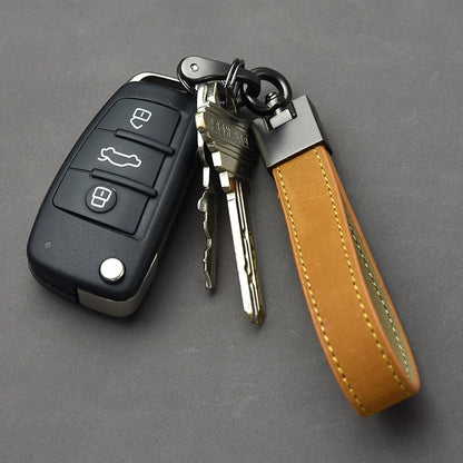 Car Key Chain Luxury Genuine Leather Keychain Pure Color Buckle Car Key Ring Car Accessories Gift Car Keychain