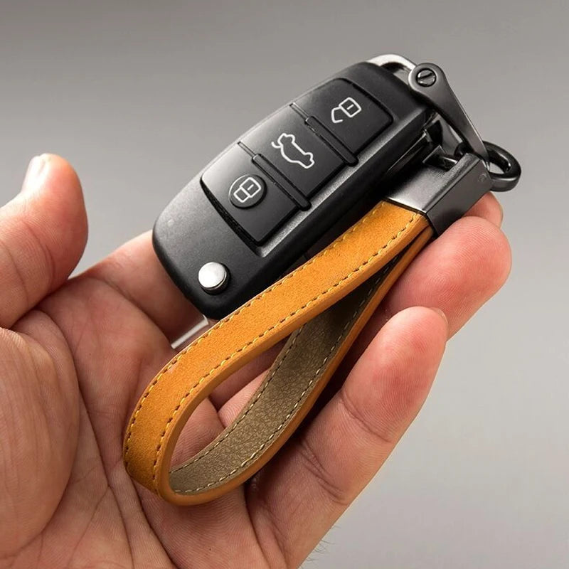 Car Key Chain Luxury Genuine Leather Keychain Pure Color Buckle Car Key Ring Car Accessories Gift Car Keychain