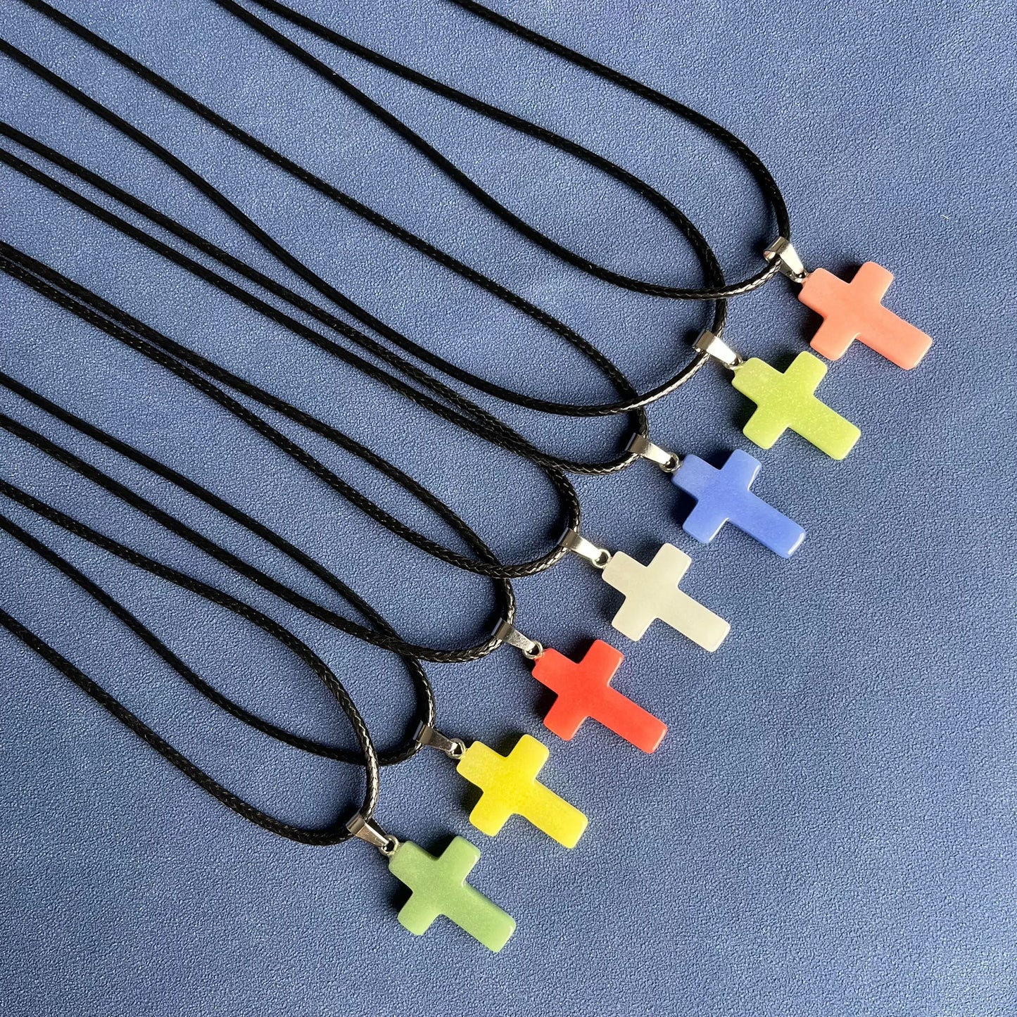 7PCS's Multi -Style Luminous Pendant Necklace, Suitable for Women, Men's Daily Wear, Will Emit Bright Pendant Necklaces