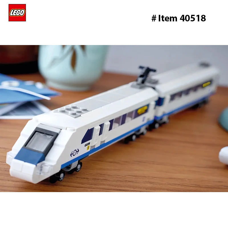 Lego-40518 Creator High-Speed Train 2, connected carriage, which is a driver's compartment and has a sloping front